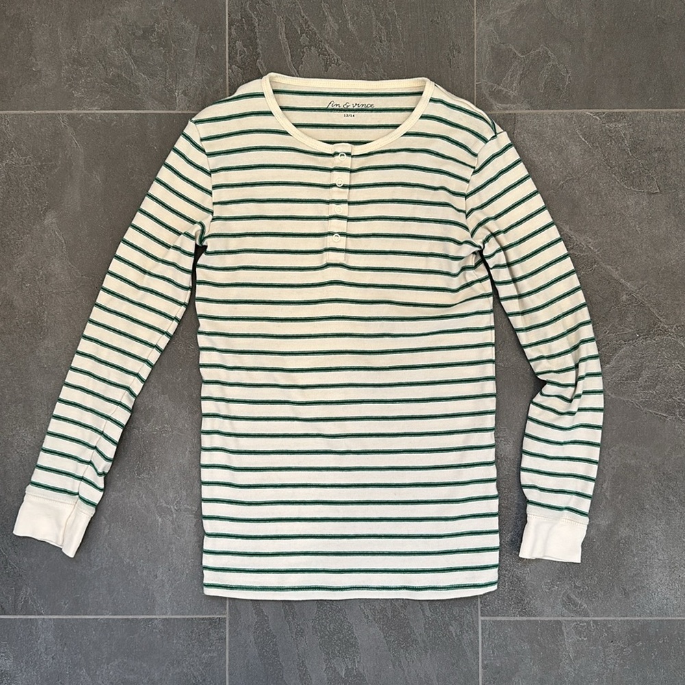 Fin & Vince Ribbed Snap Top - Picture 3 of 8
